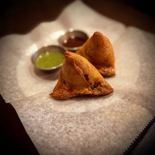 Vegetable Samosa (2)